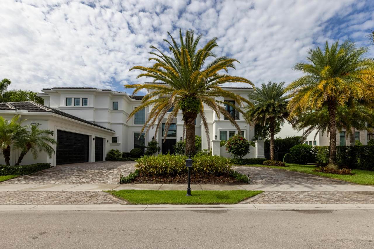 2704 75th Street - Photo 1