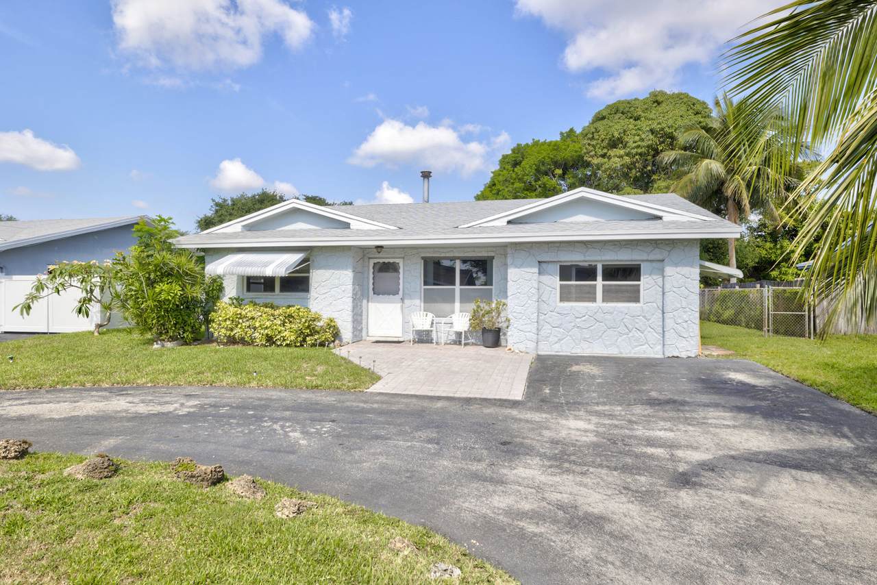 6431 34th Avenue - Photo 1