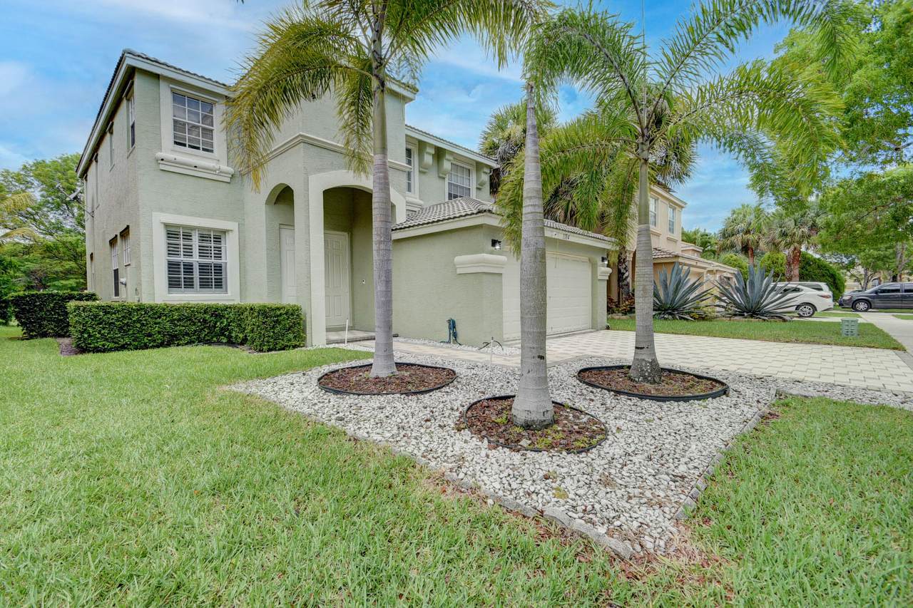 1184 Oakwater Drive - Photo 1