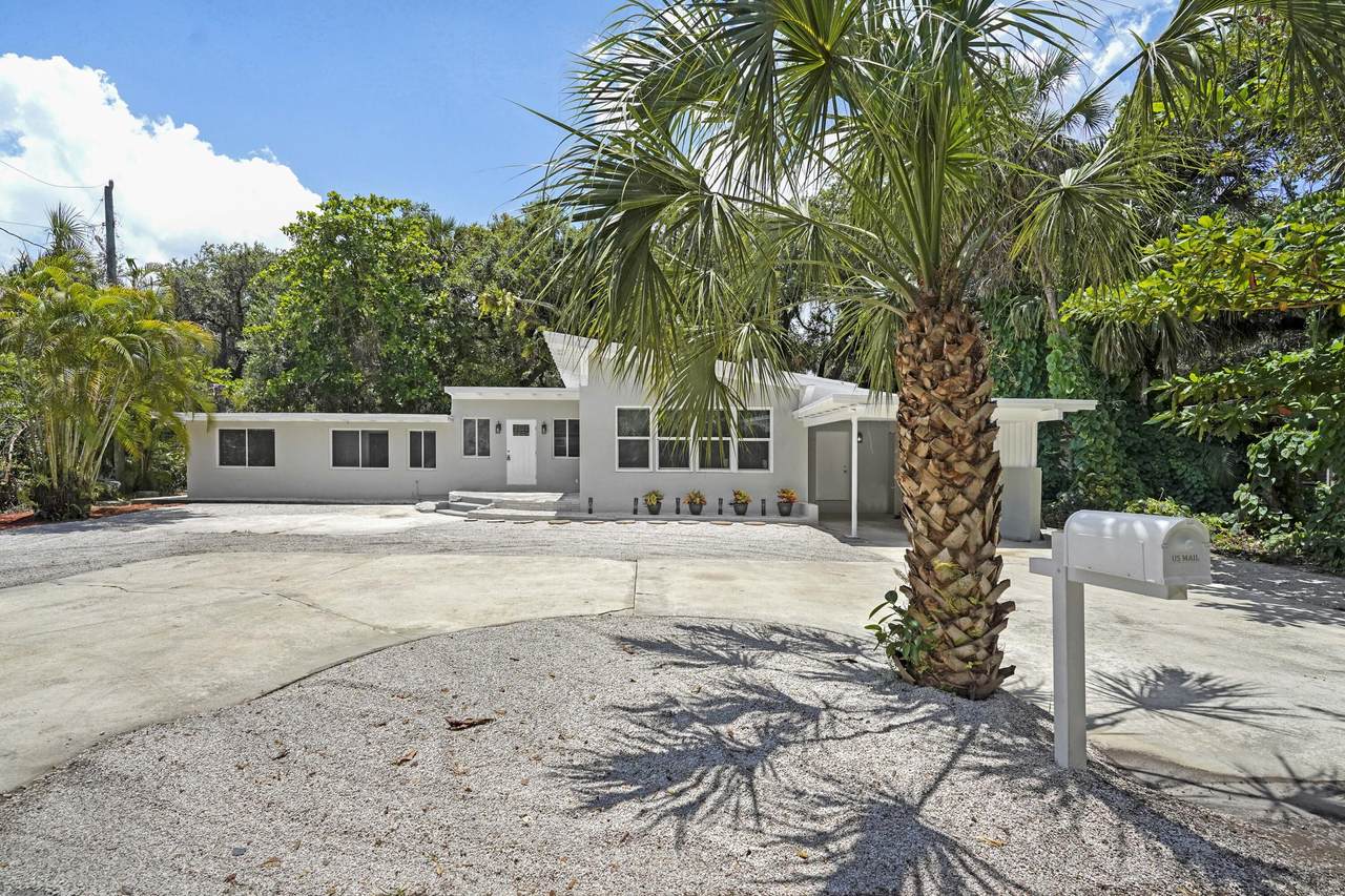 2000 16 Court - Photo 1