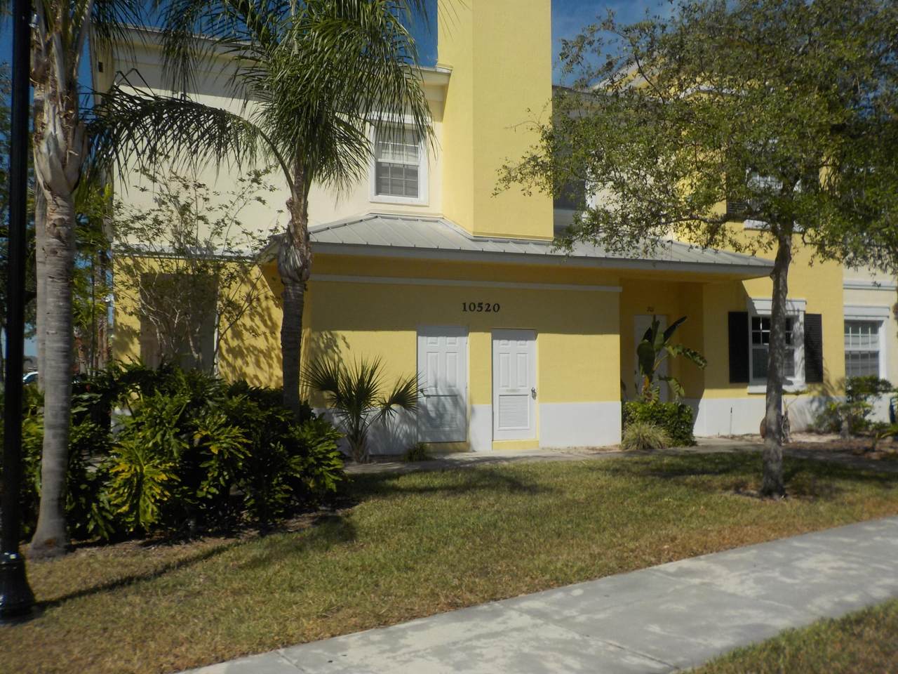 10520 Stephanie Way - Photo 1