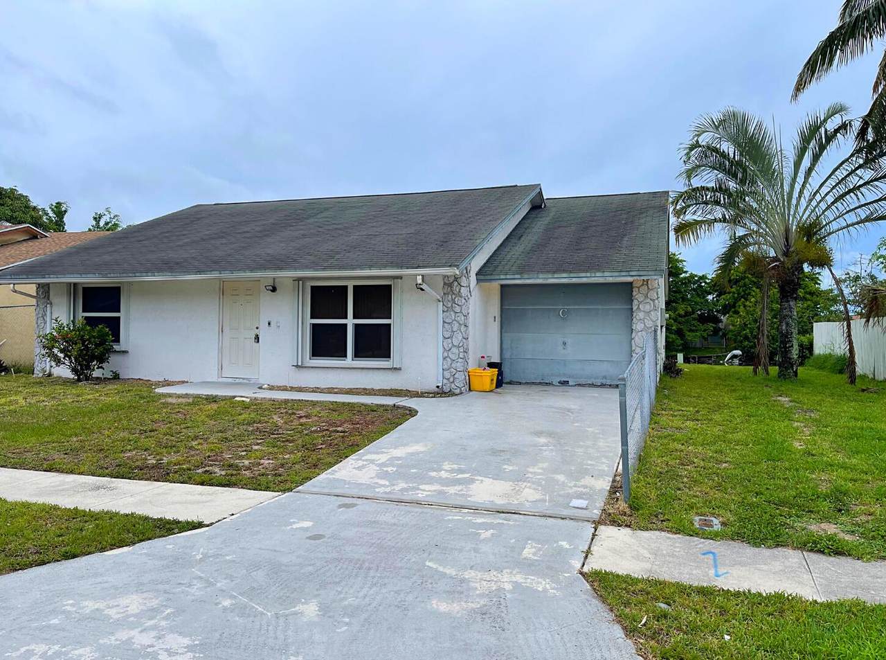 5477 Thurston Avenue - Photo 1