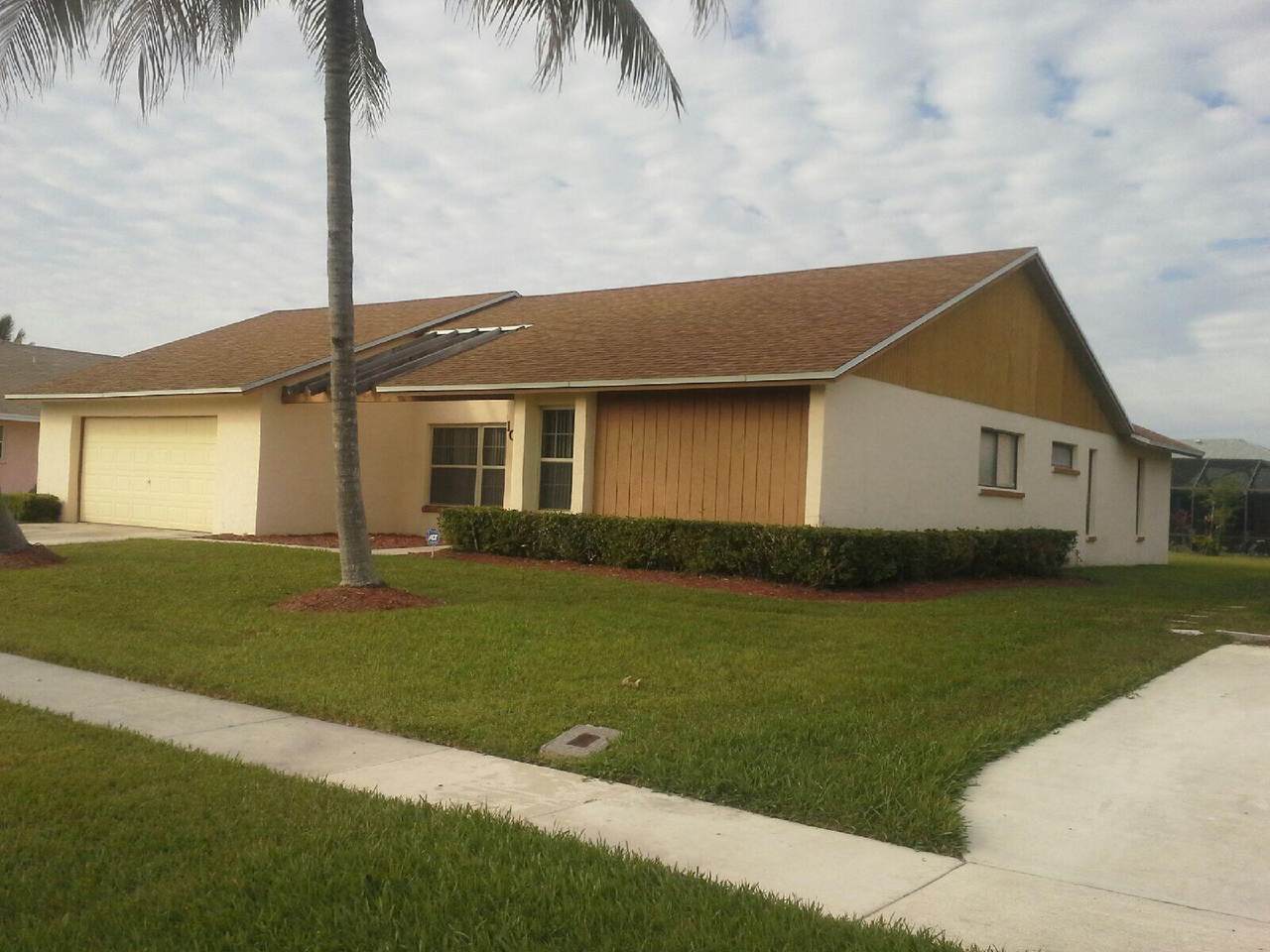 104 Riviera - Photo 1