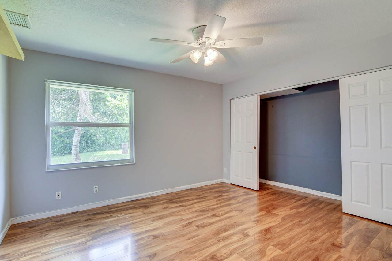 7171 68 Drive - Photo 1