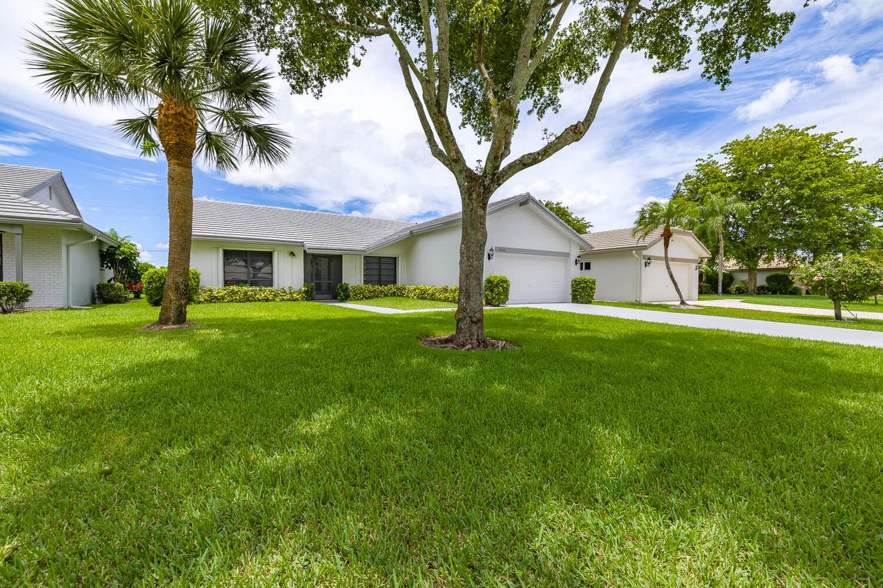 6413 Casabella Lane - Photo 1