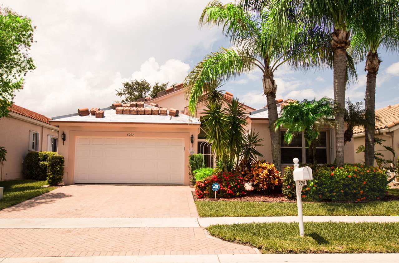 5057 Bleu Lapis Drive - Photo 1