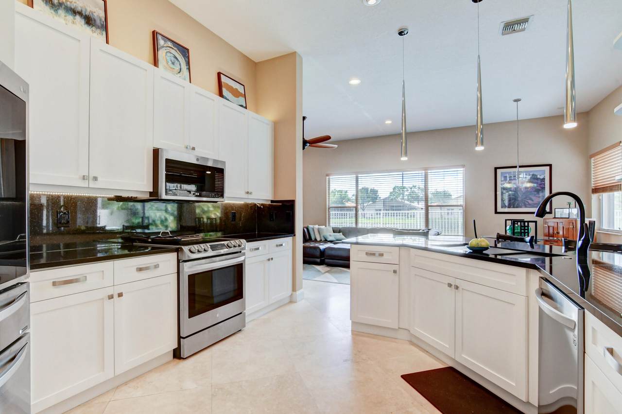 6696 Catania Drive - Photo 1
