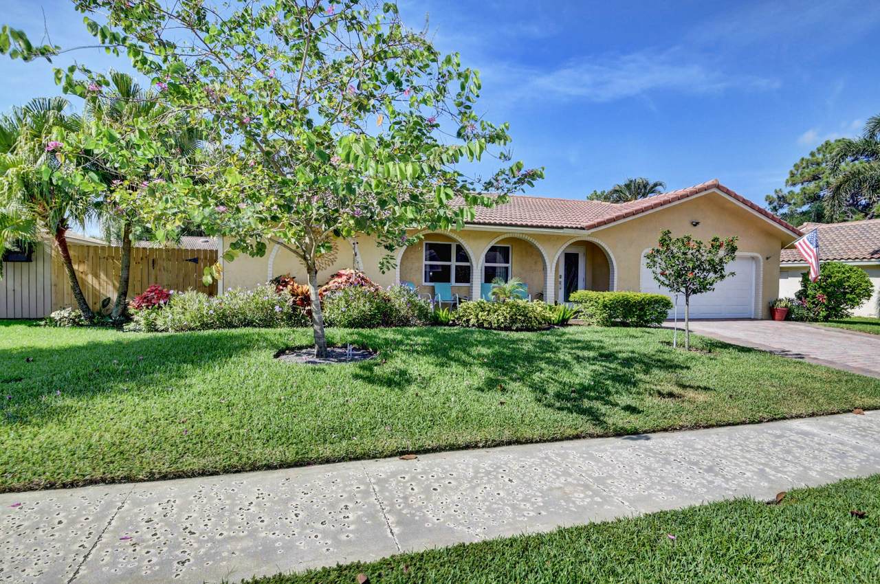 2390 31st Street - Photo 1