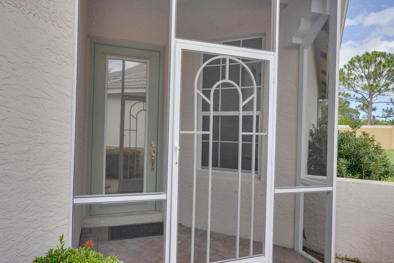 819 Saint Andrews Cove - Photo 1