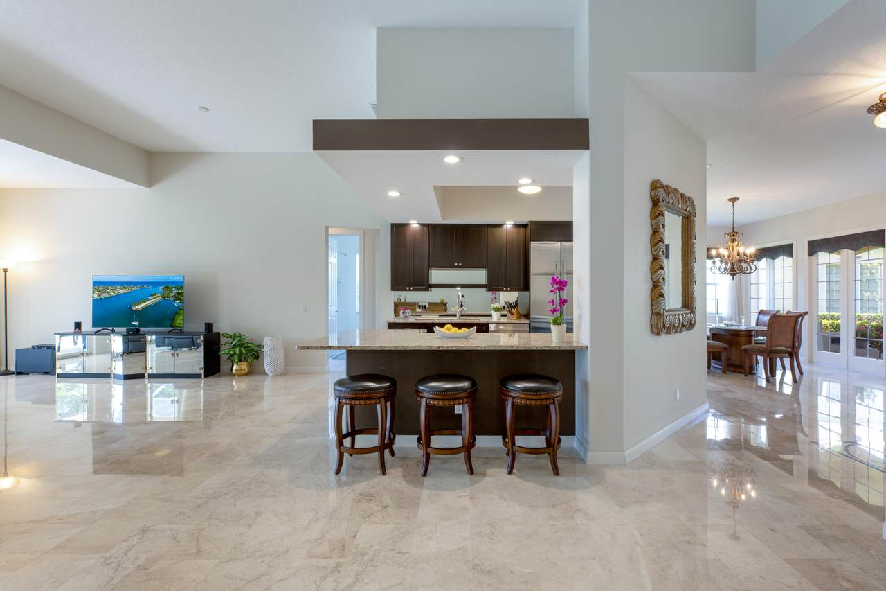 212 Danube Way - Photo 1