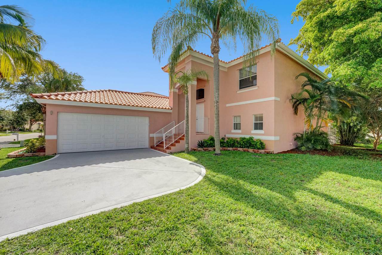 6602 Geneva Street - Photo 1