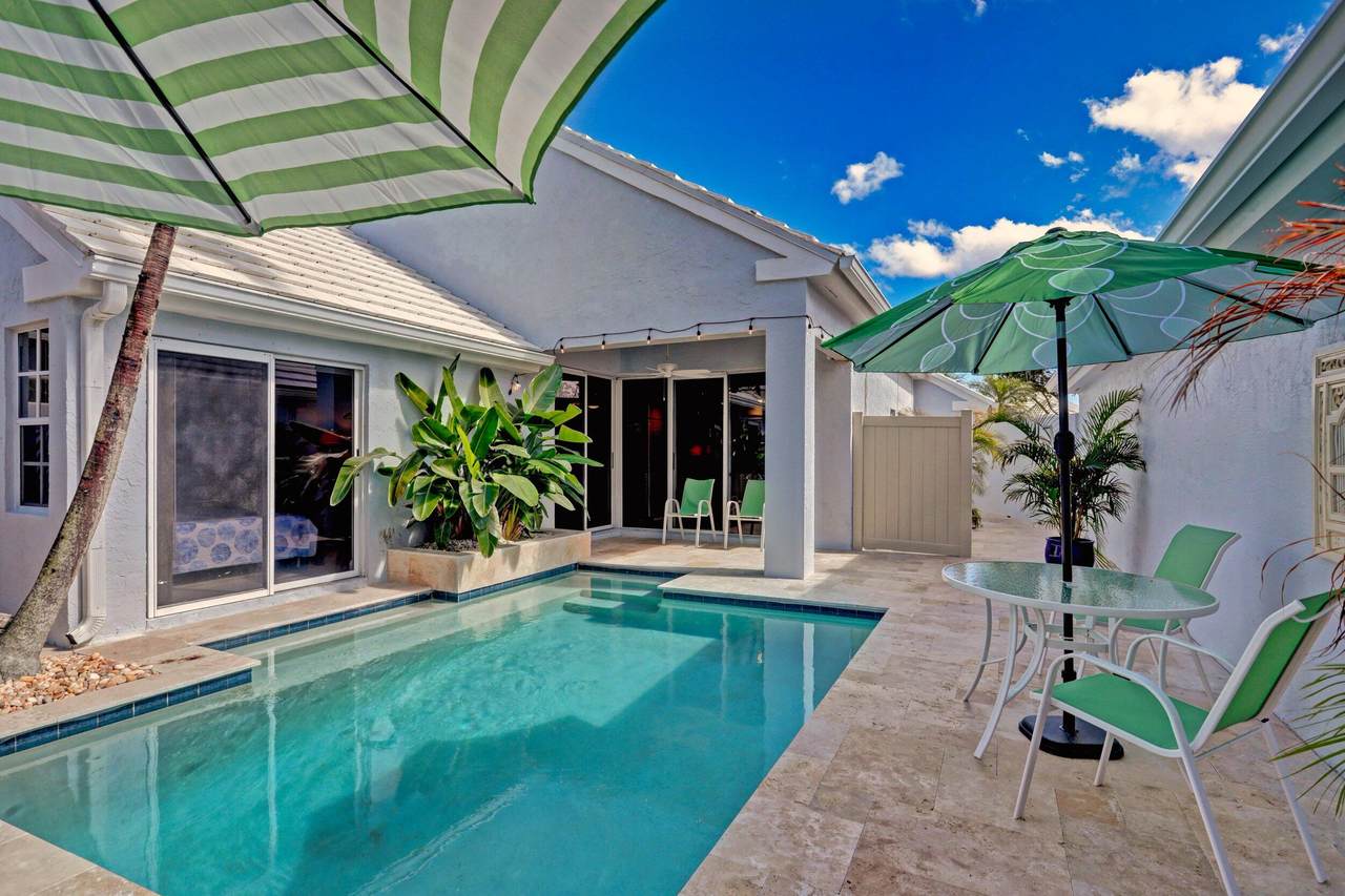 59 Dorchester Circle - Photo 1