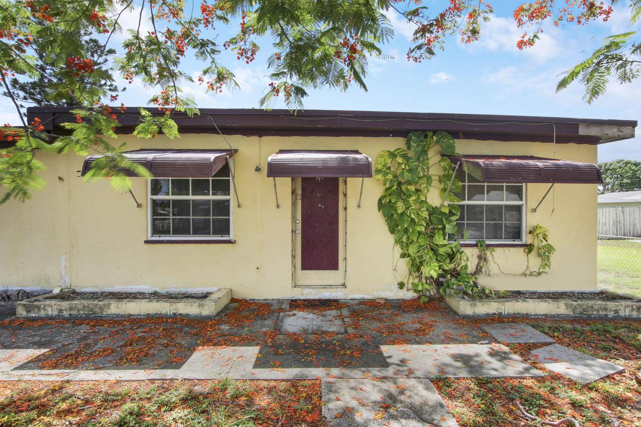7964 Overlook Road - Photo 1