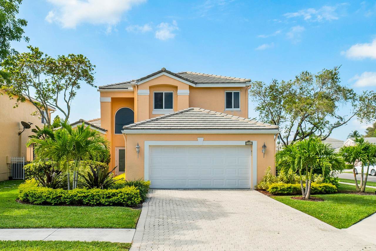 7941 Travelers Tree Drive - Photo 1
