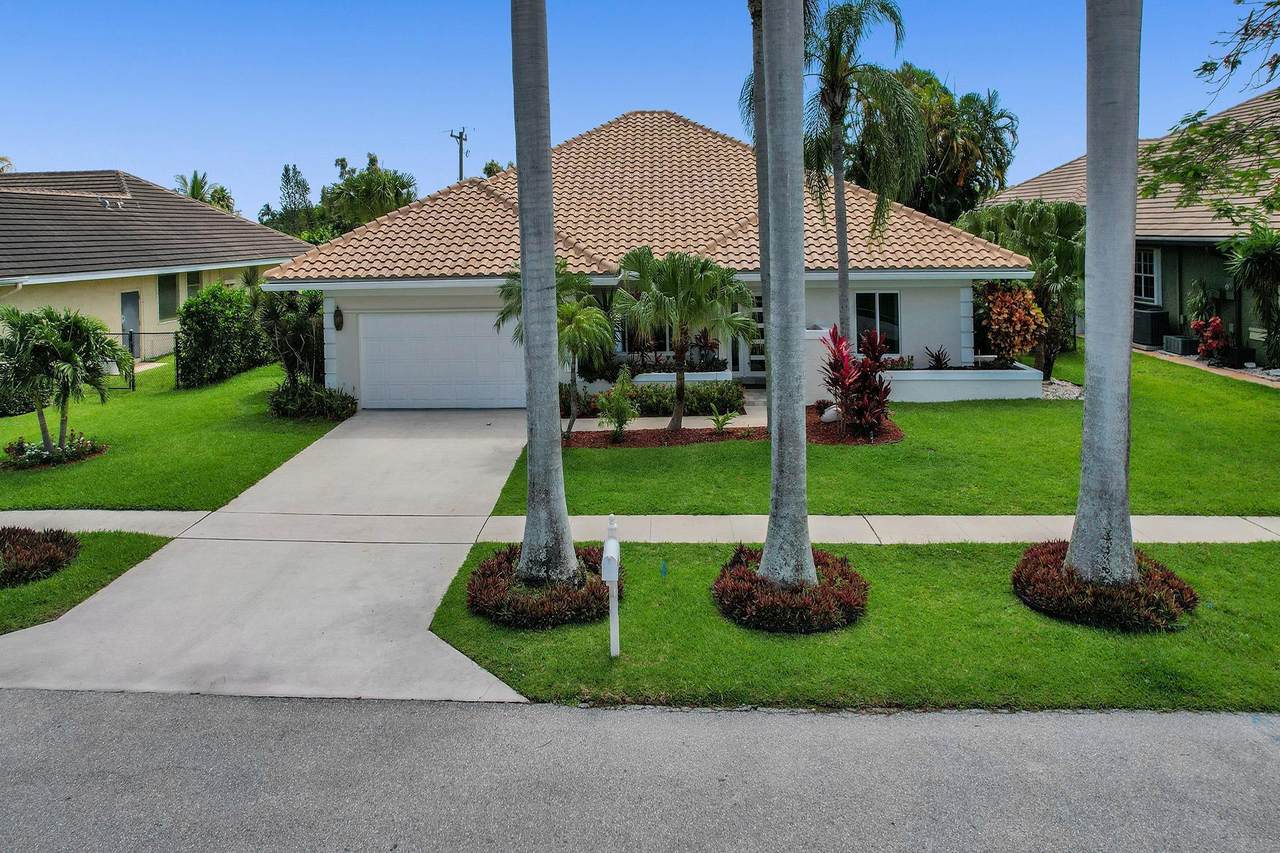 7900 Fairway Trail - Photo 1
