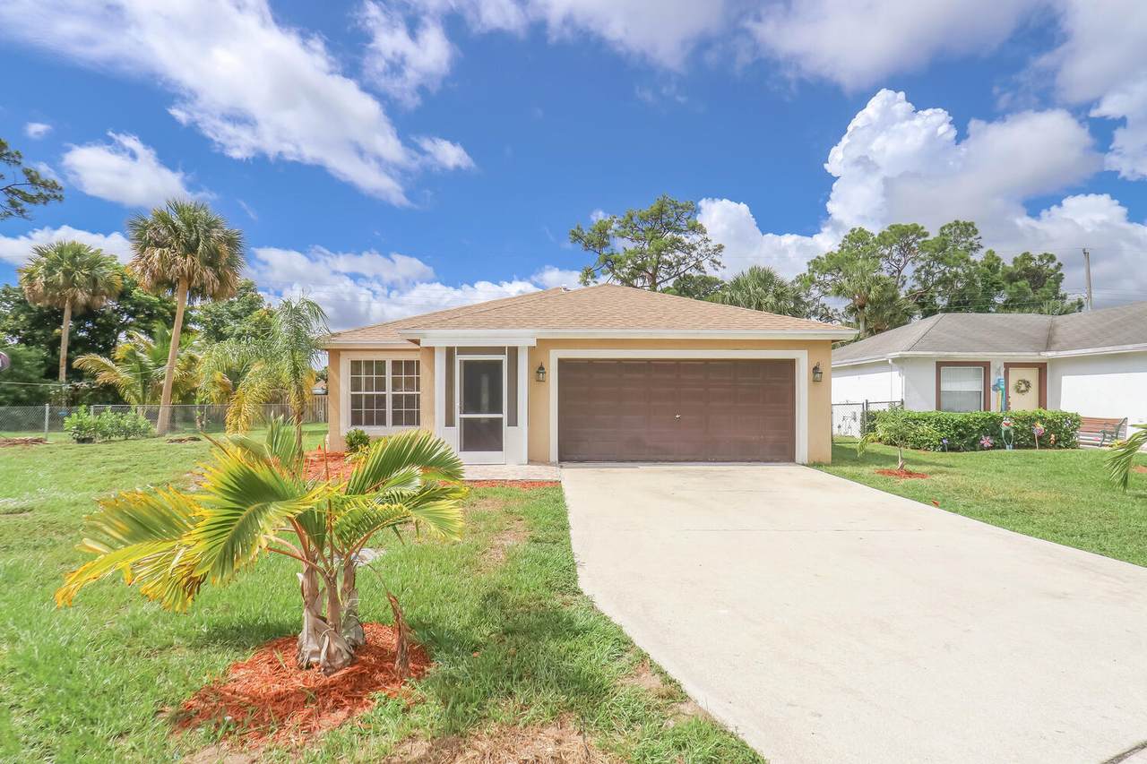 5472 Club Circle - Photo 1