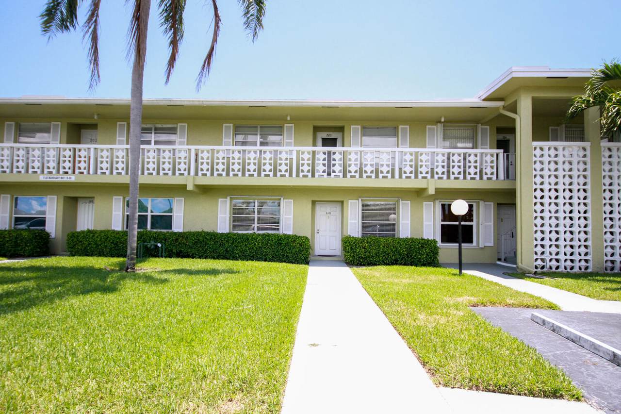 1140 Mahogany Way - Photo 1