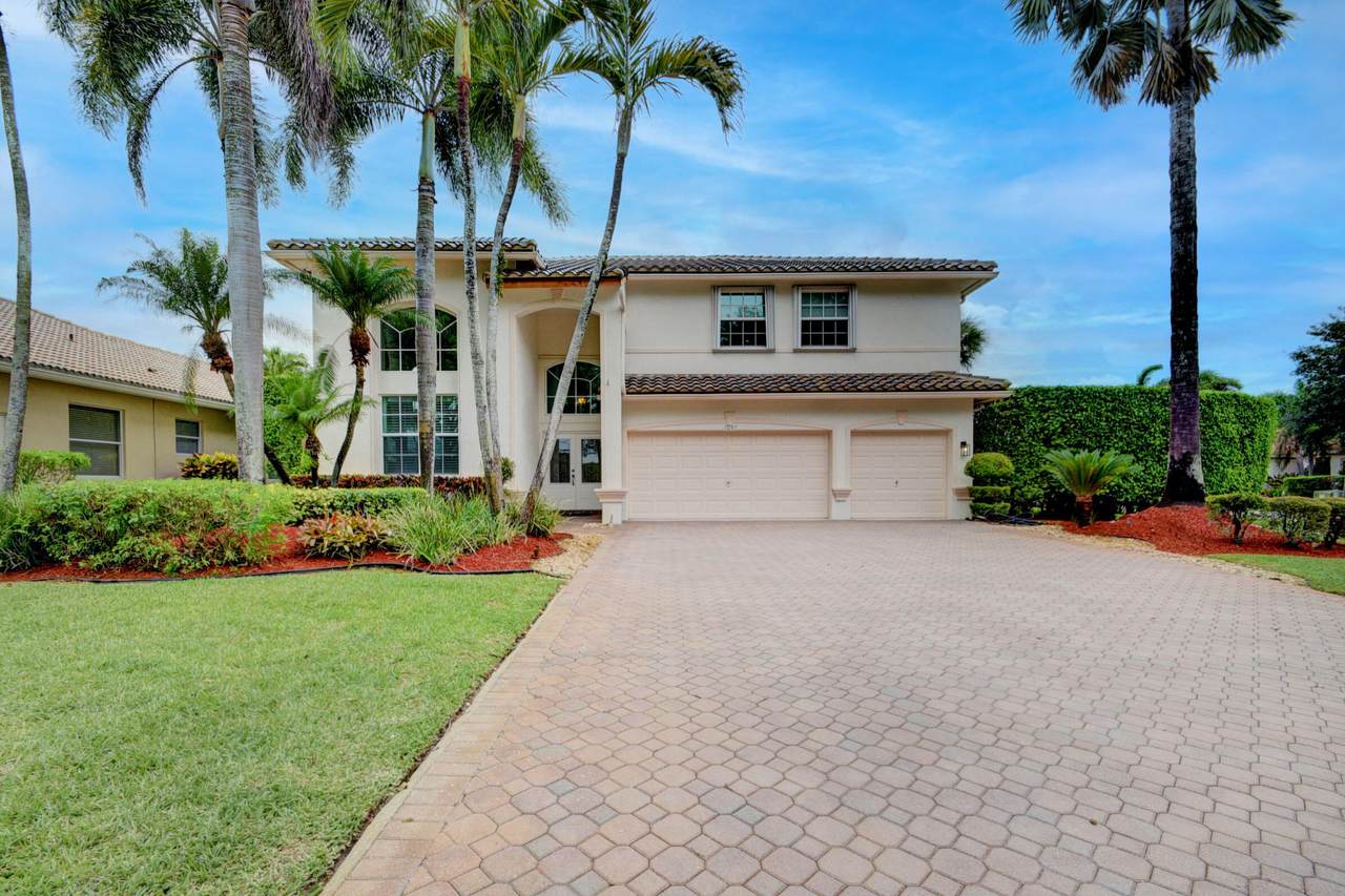 7047 Oakshire Court - Photo 1