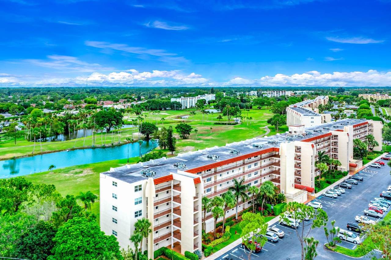 3959 Via Poinciana - Photo 1