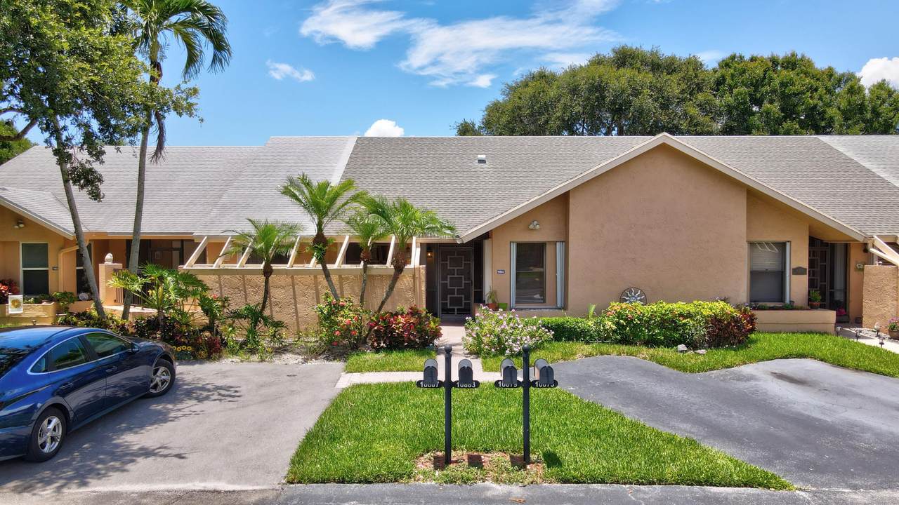 10883 Waterberry Court - Photo 1