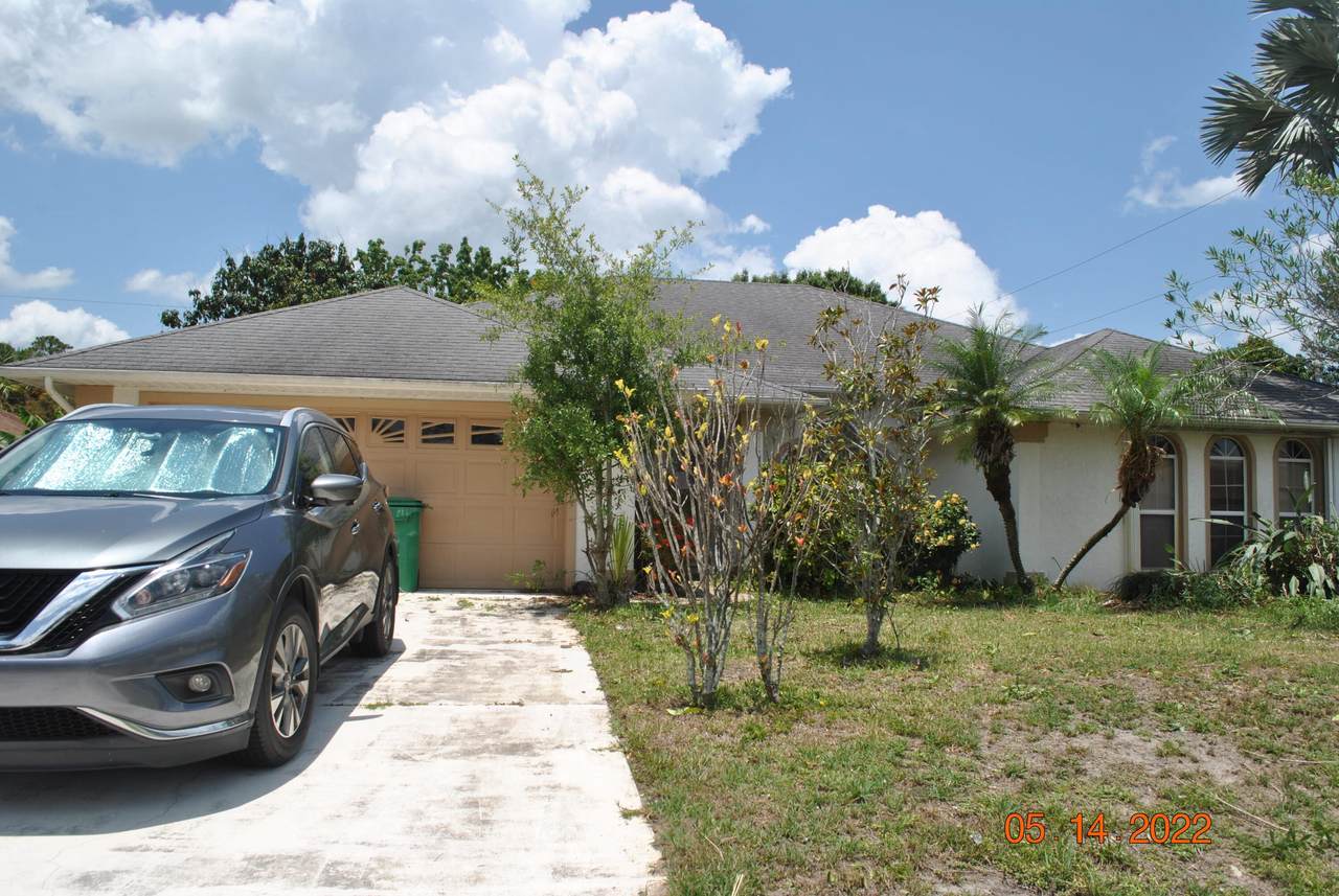 1863 Janette Avenue - Photo 1