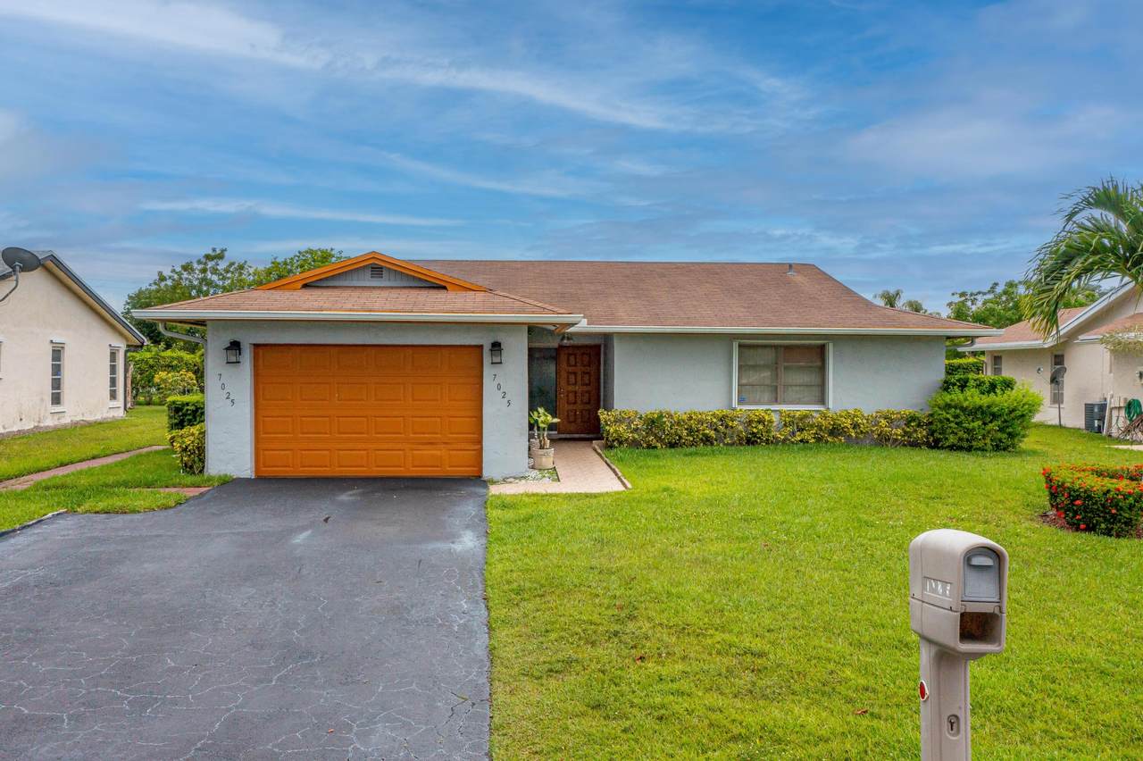 7025 104th Avenue - Photo 1