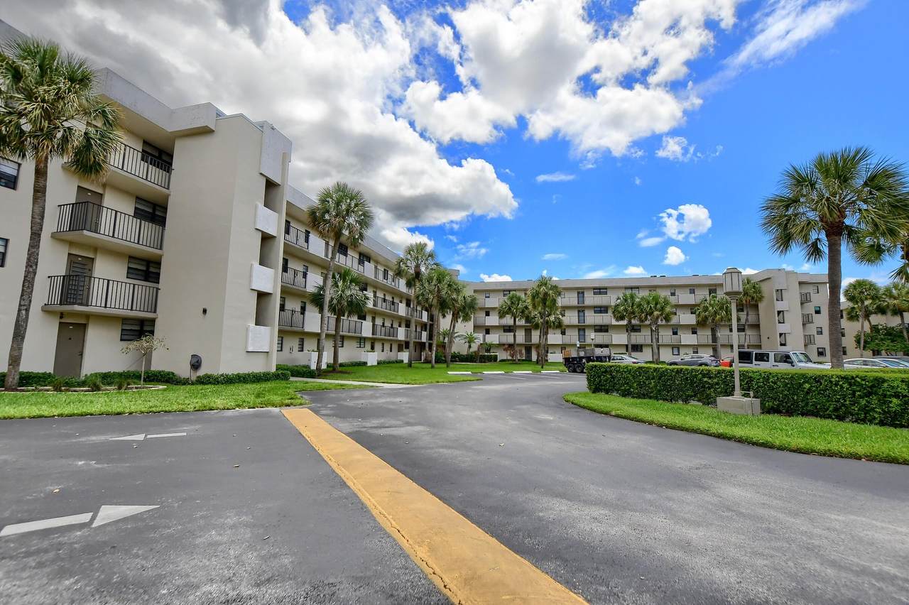2440 Deer Creek Country Club Boulevard - Photo 1