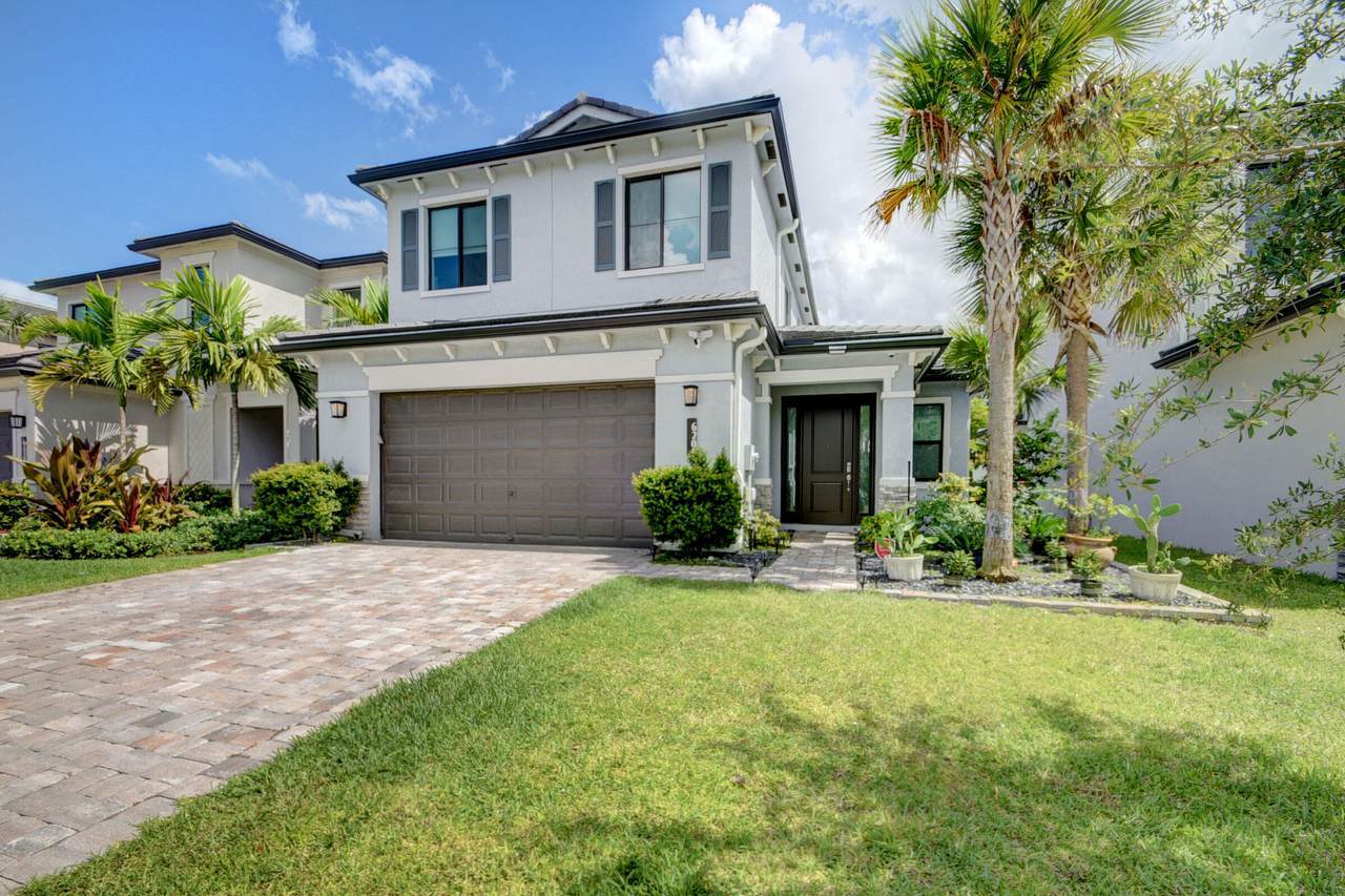 6209 Oceanaire Way - Photo 1
