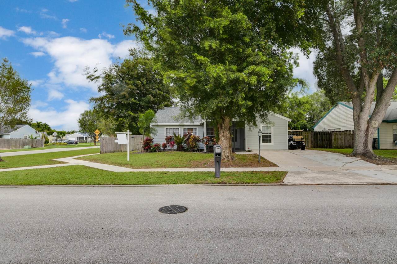 7695 Blairwood Circle - Photo 1
