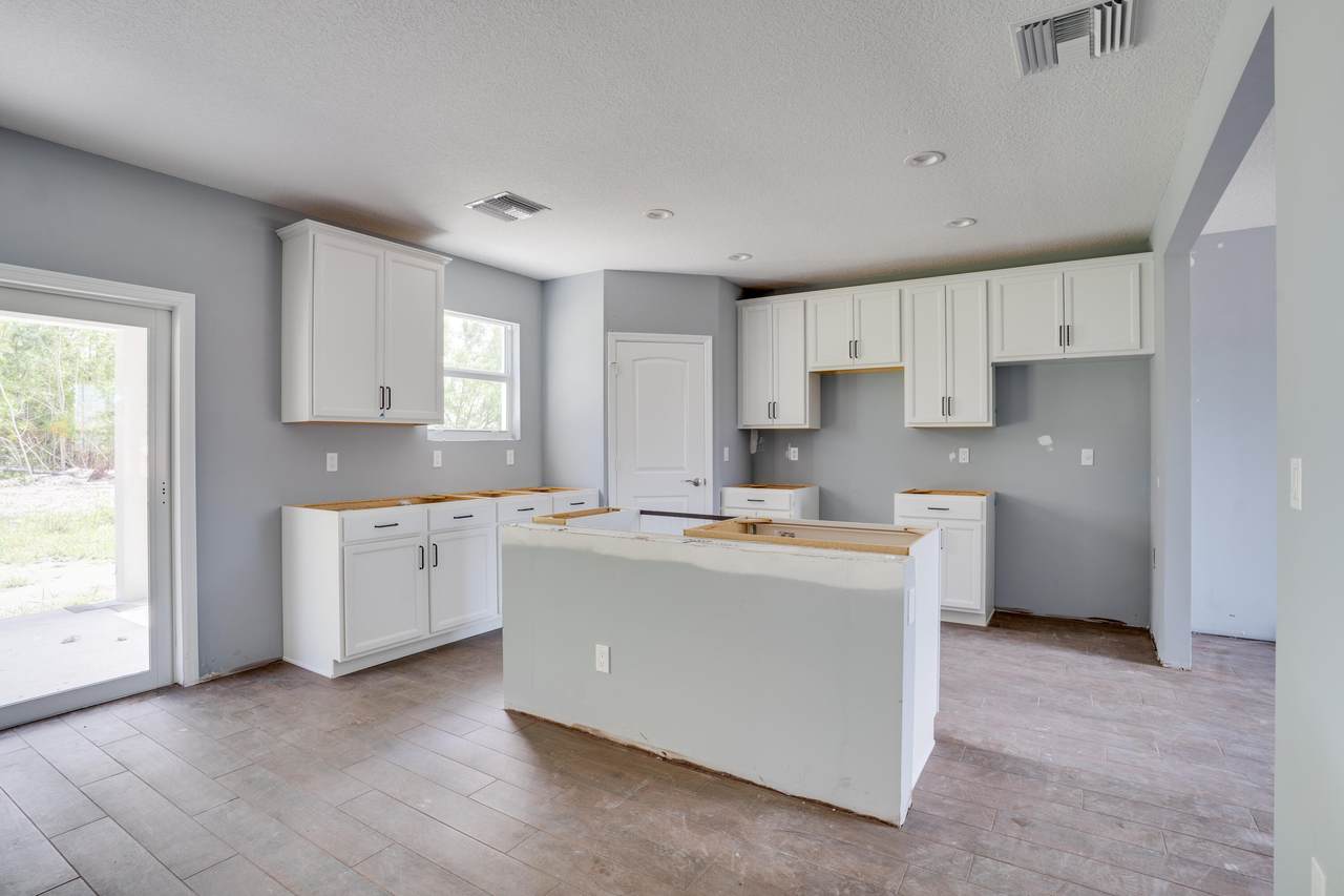 5723 Zenith Drive - Photo 1