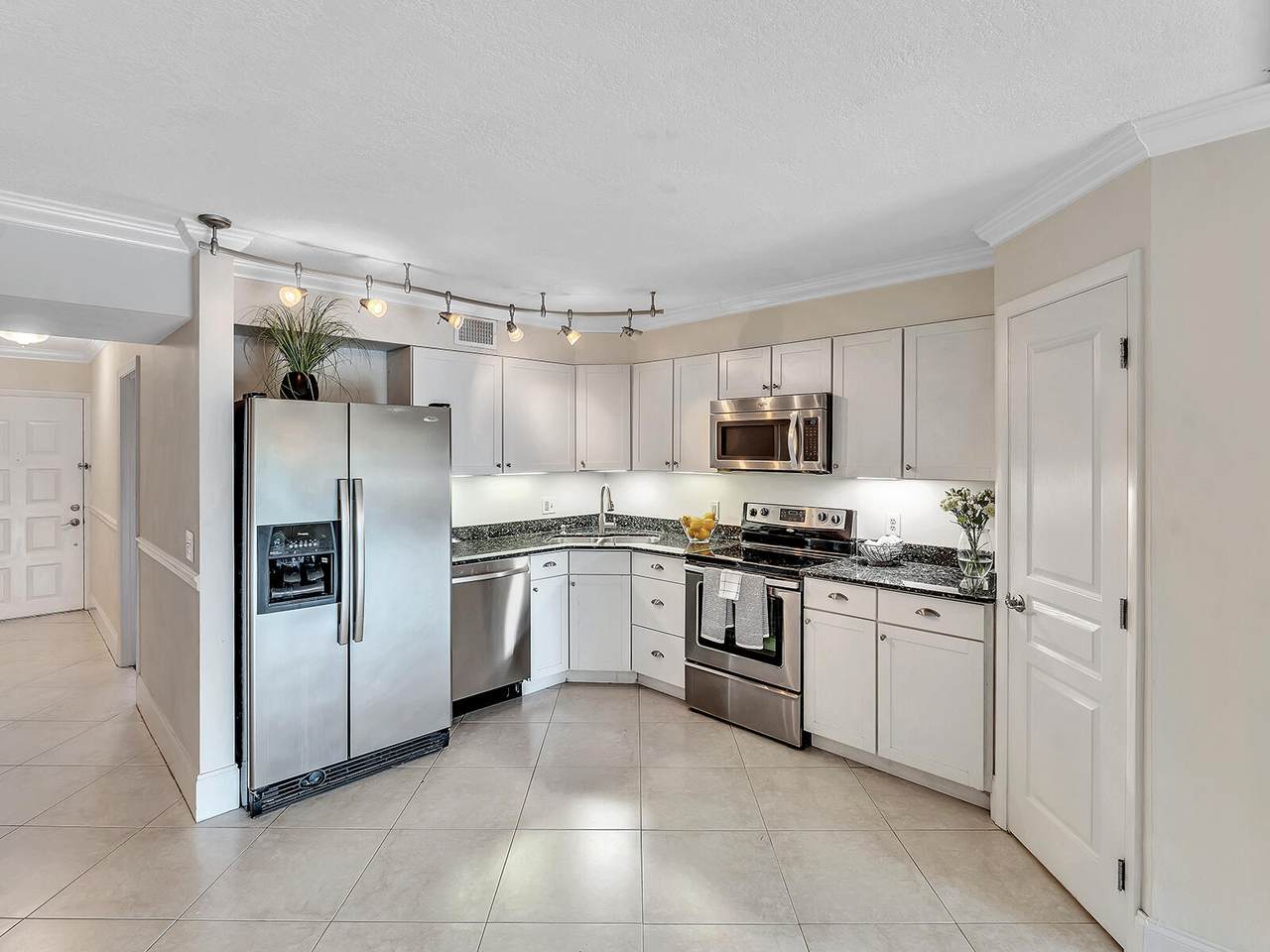 3020 Florida Boulevard - Photo 1