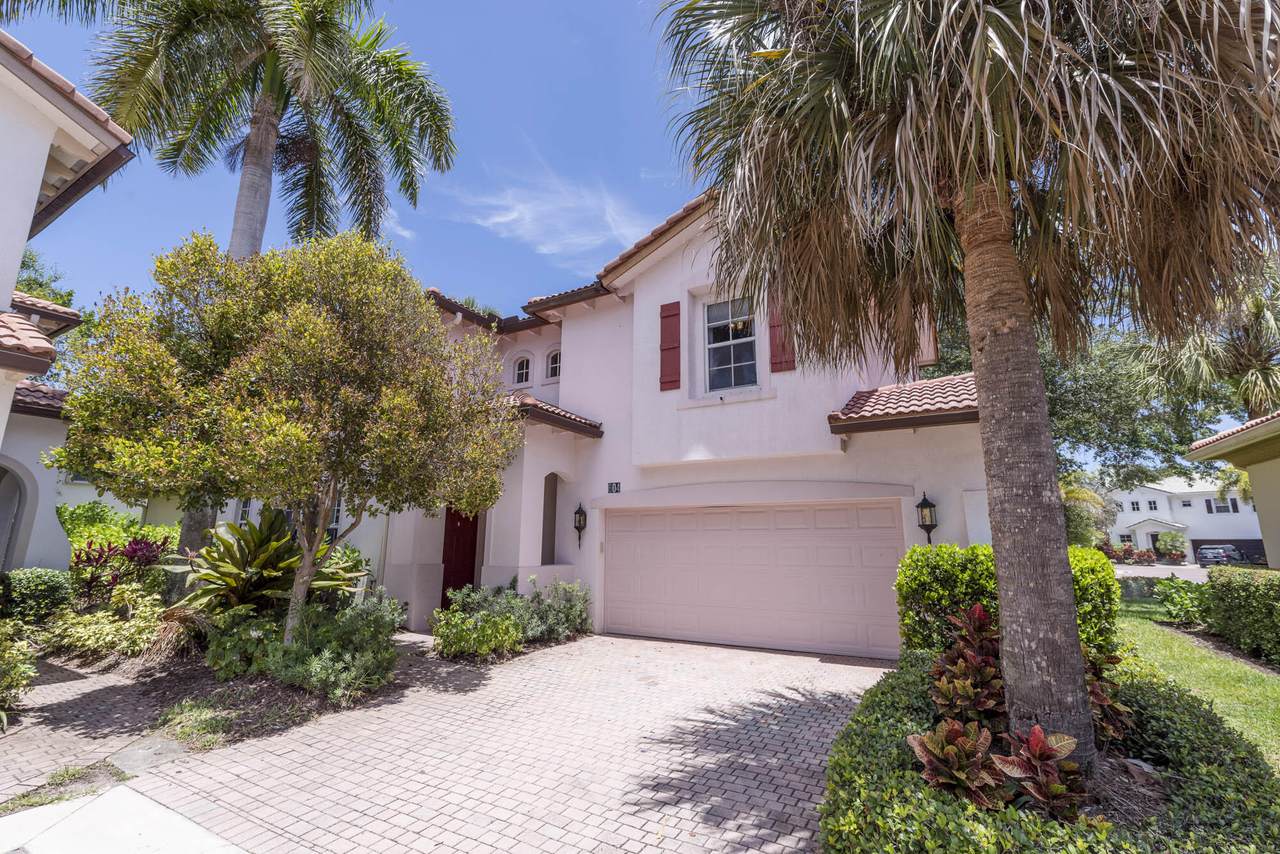 604 Moondancer Court - Photo 1