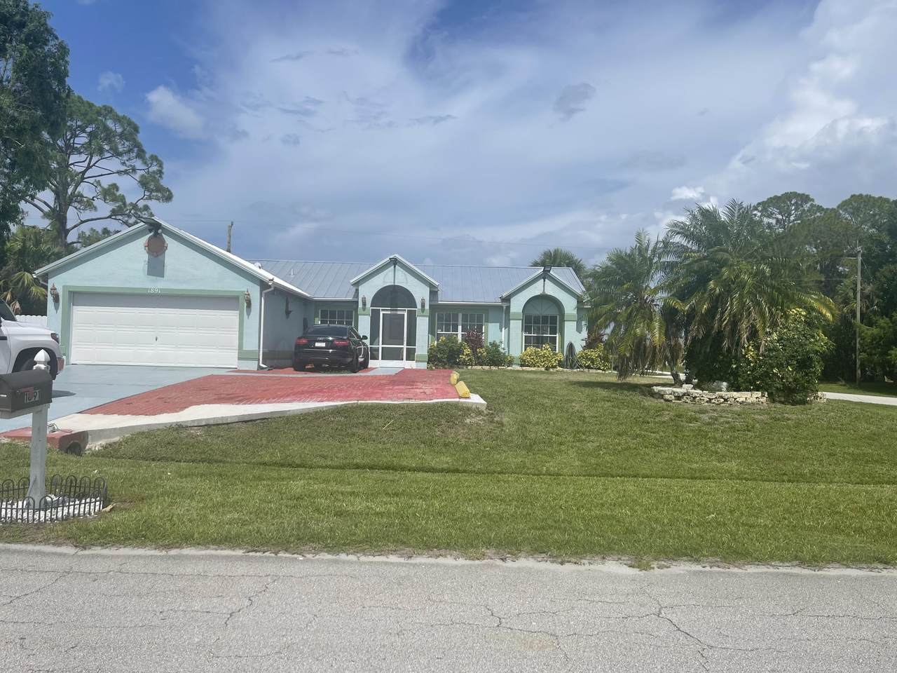 1891 Mackenzie Street - Photo 1
