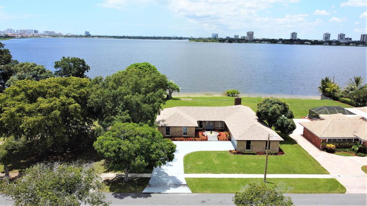 1608 39th Street - Photo 1