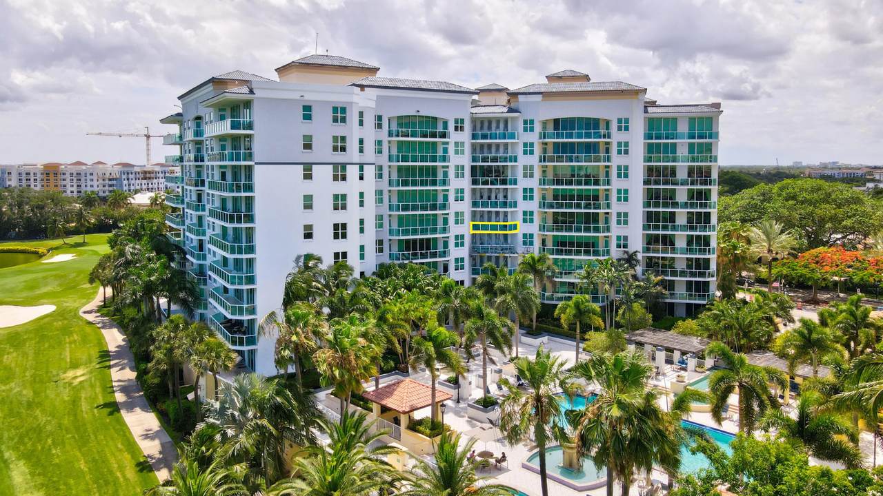 550 Mizner Boulevard - Photo 1