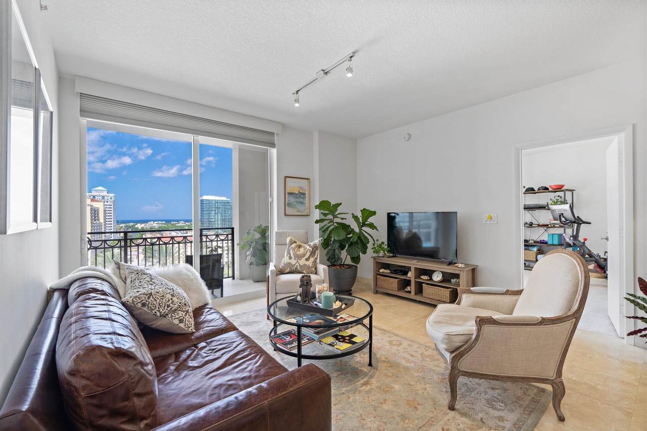 550 Okeechobee Boulevard - Photo 1