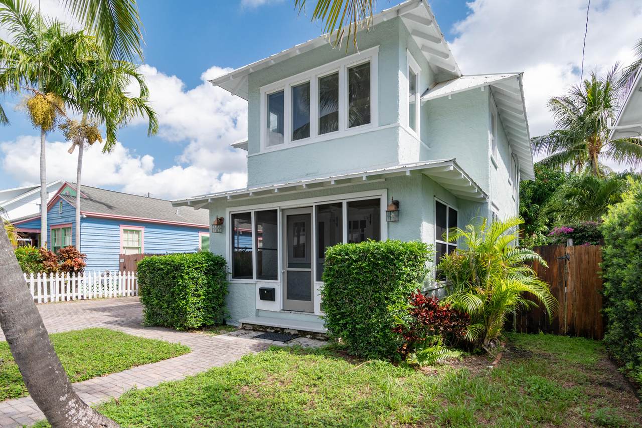 313 Vallette Way - Photo 1