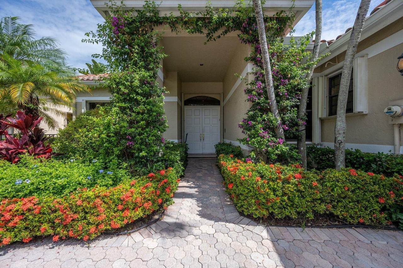 10096 Dover Carriage Lane - Photo 1