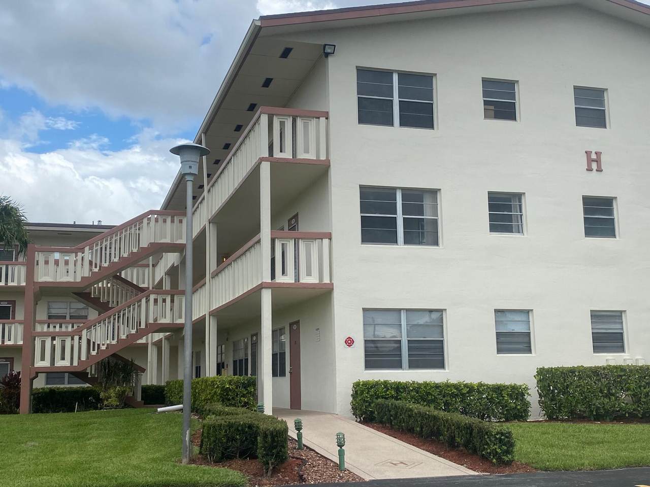 309 Preston H - Photo 1