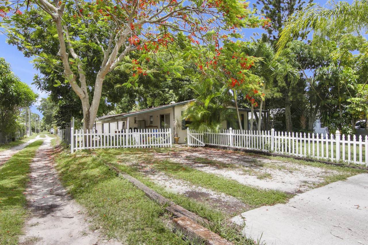 317 6th Street - Photo 1