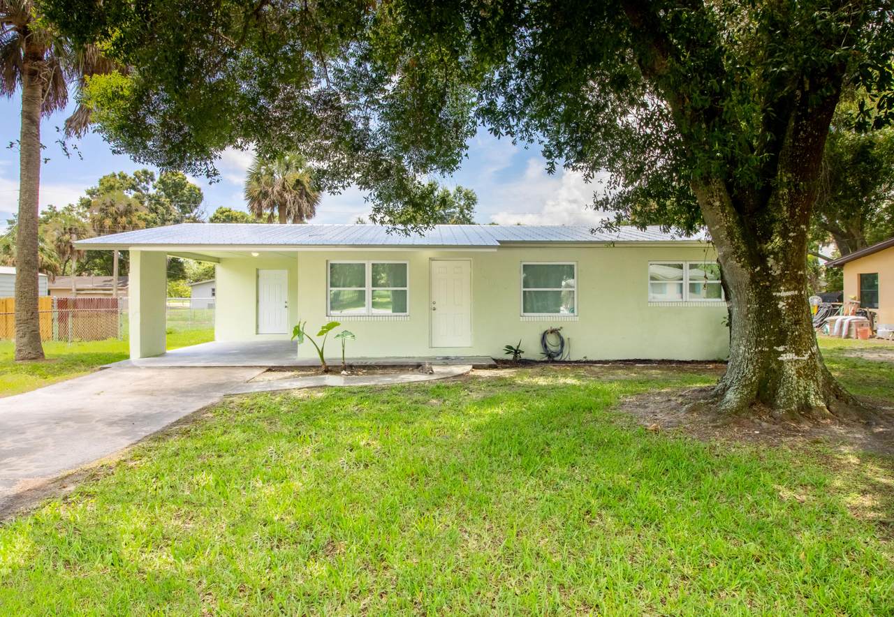 913 12th Street - Photo 1