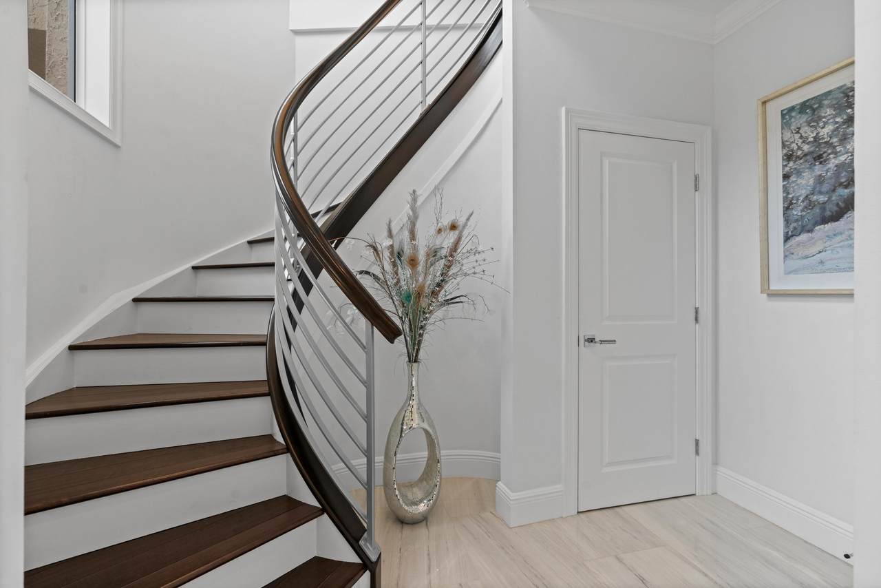 332 Spyglass Way - Photo 1