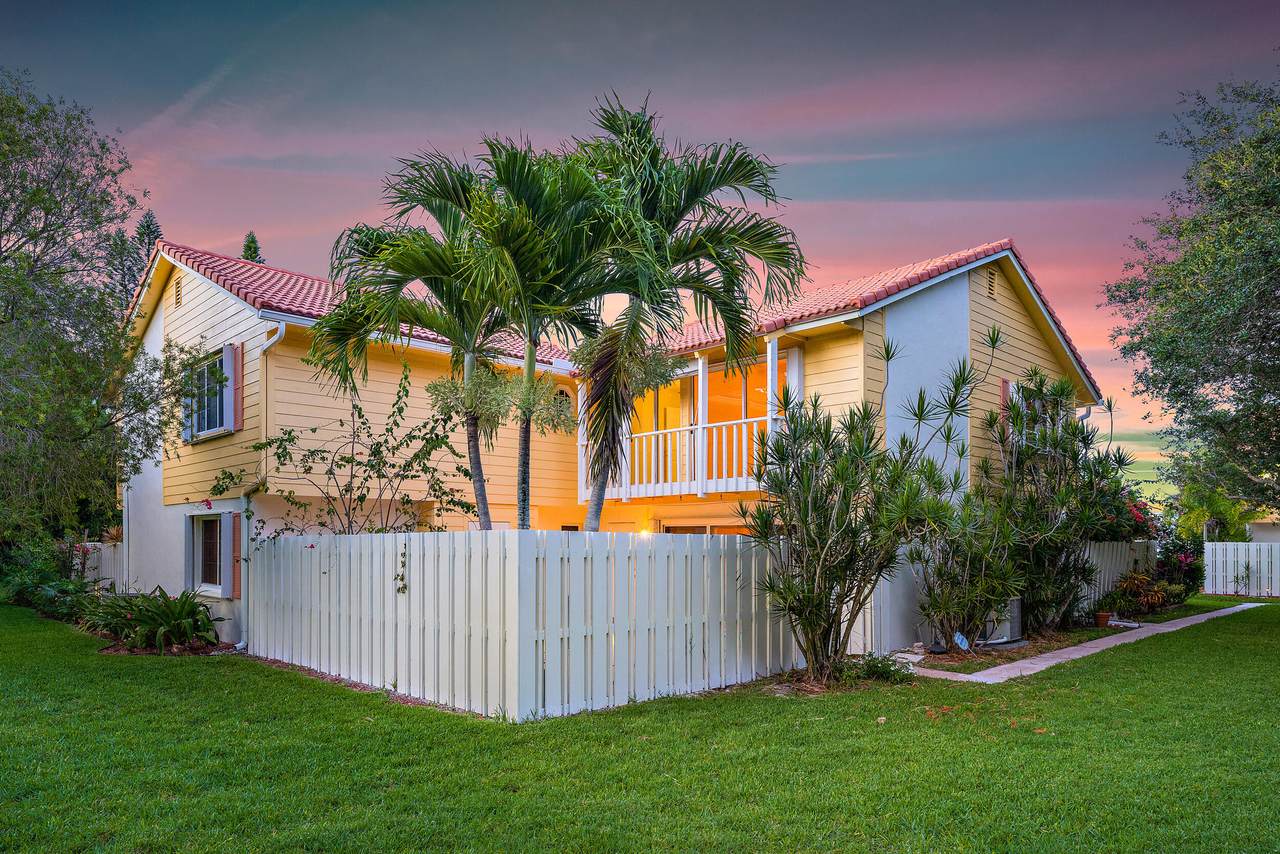 246 Seabreeze Circle - Photo 1