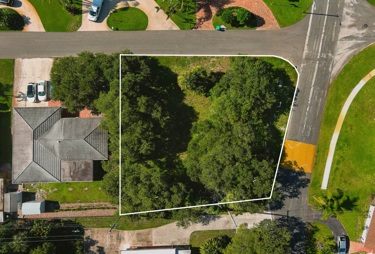 704 25th Avenue - Photo 1