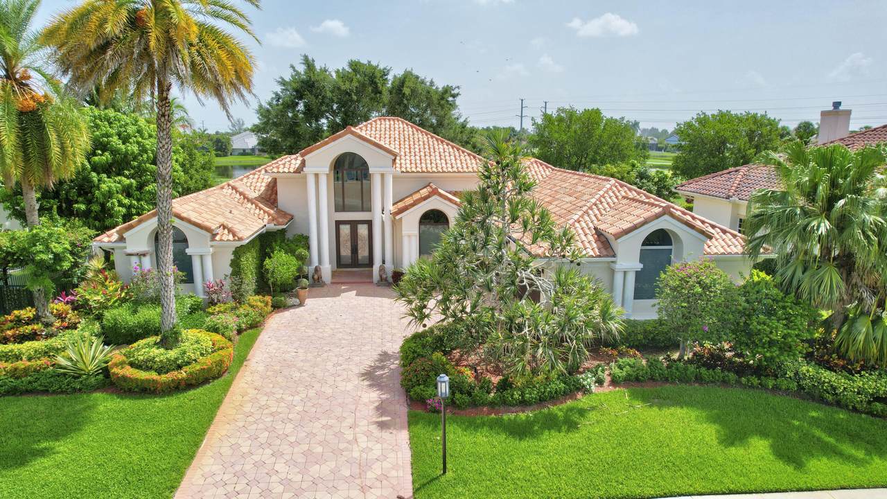 10615 Stonebridge Boulevard - Photo 1