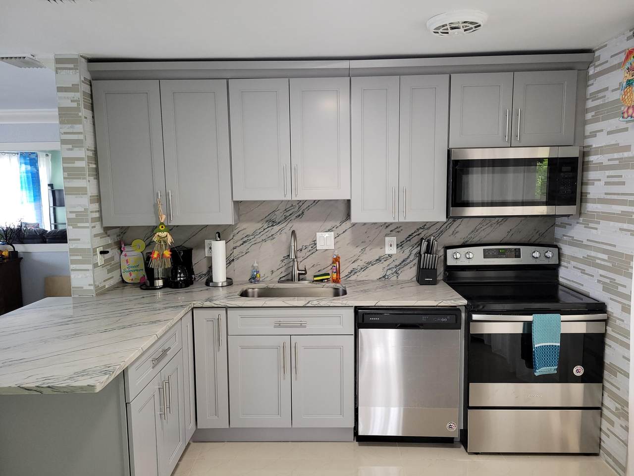 1520 33rd Street - Photo 1