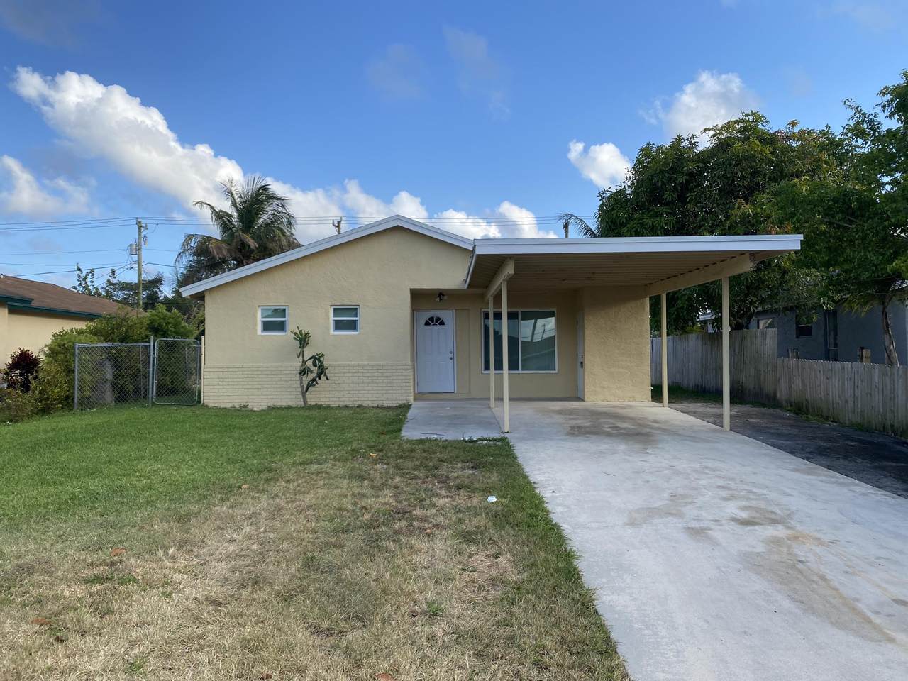 232 9th Street - Photo 1