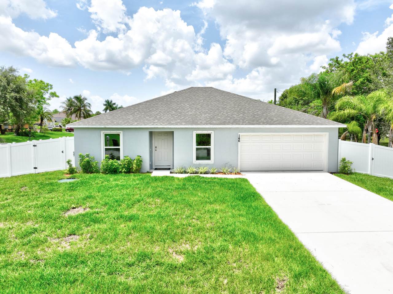 1462 Abingdon Avenue - Photo 1