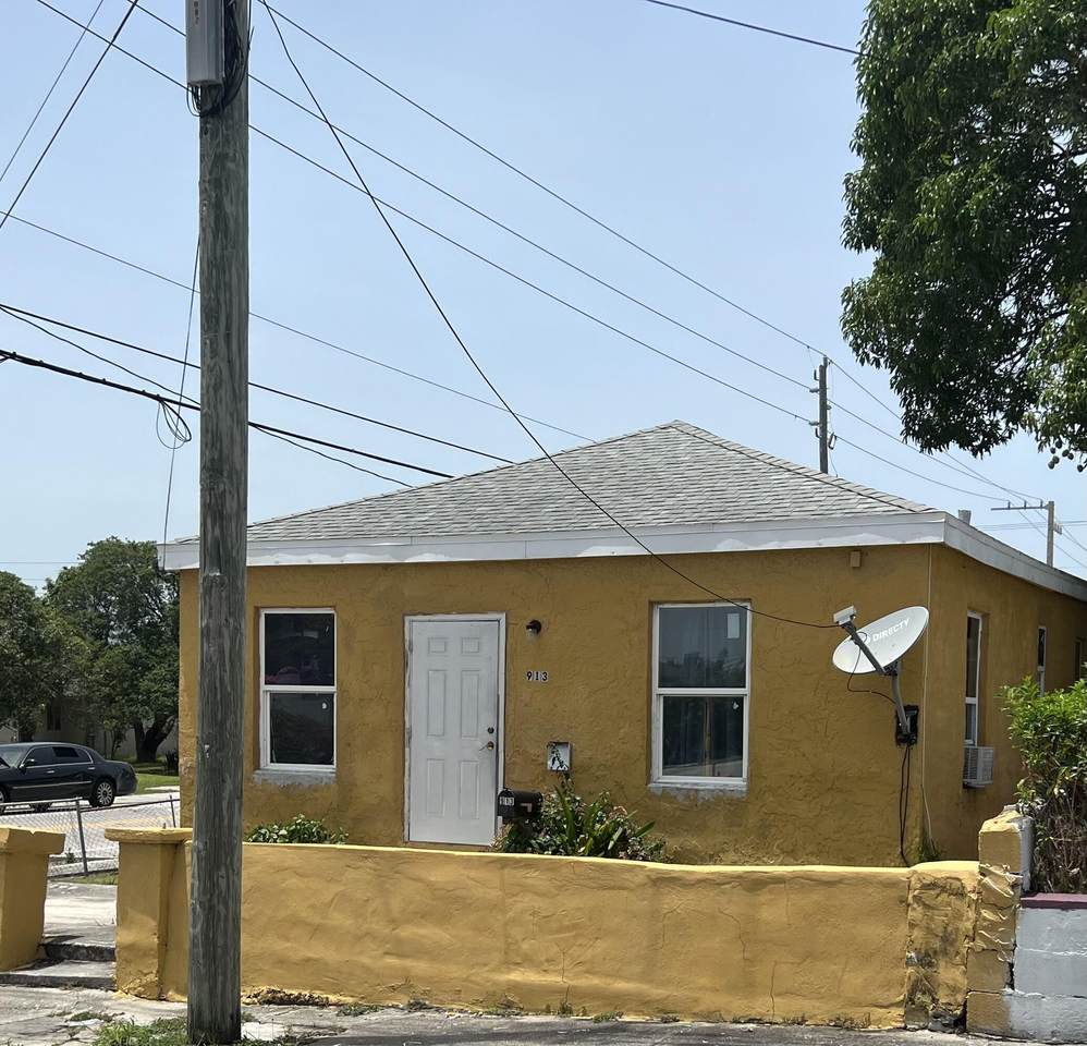 913 19th Street - Photo 1