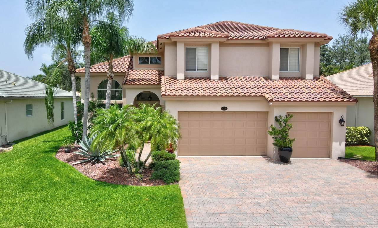 4391 Mariners Cove Drive - Photo 1